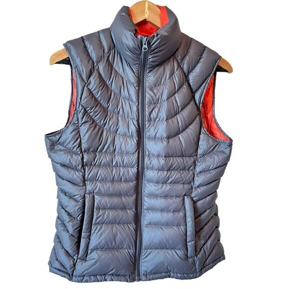 Bernardo Goose Down Vest - Picture 1 of 10